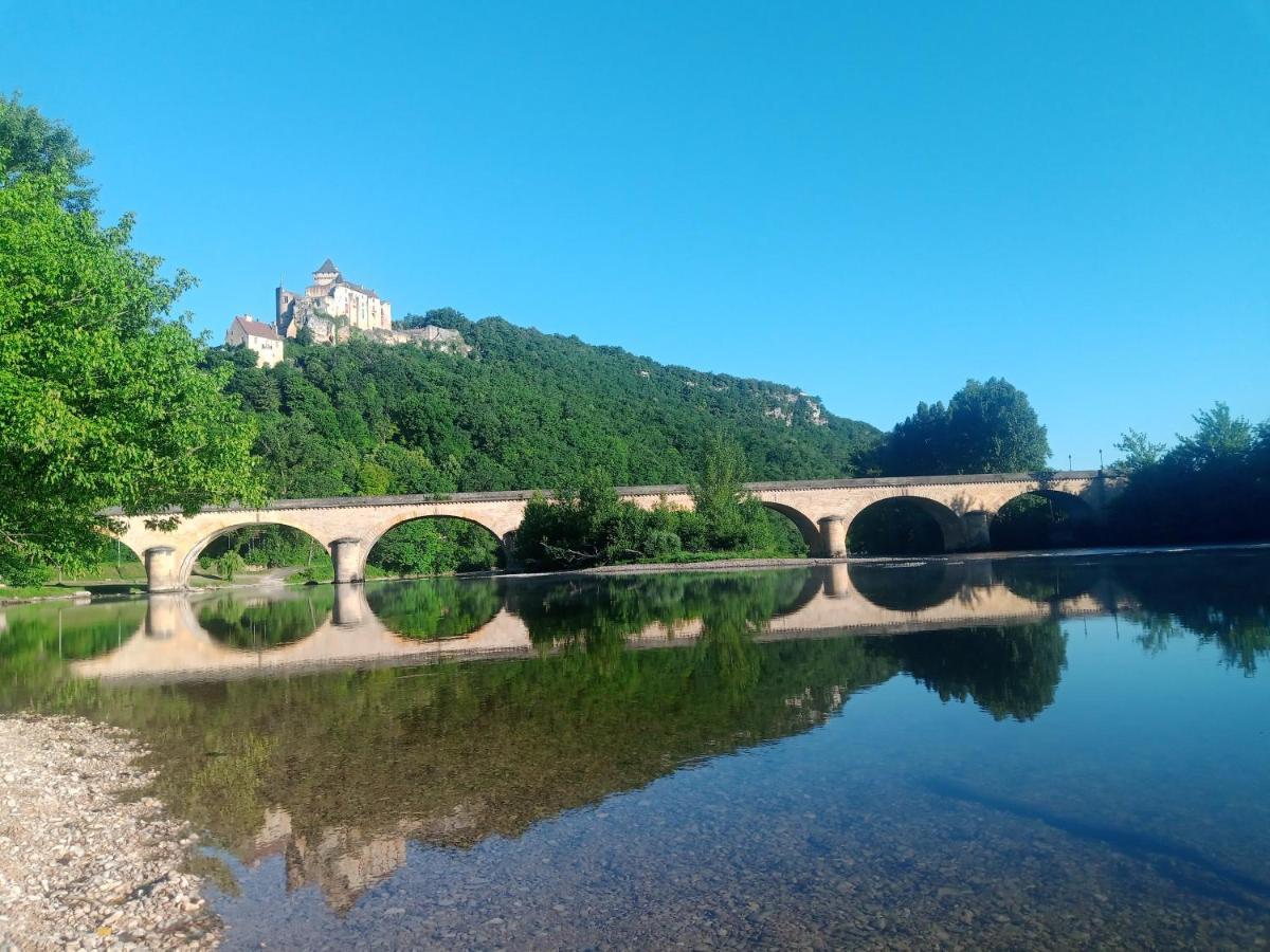 Au Pied Du Chateau - 5 A 11 Personnes - Baignade-canoe-piste Cyclable A 100 M