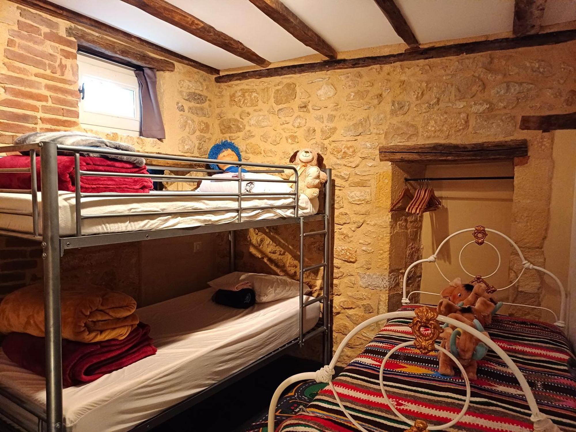 Holiday home Au Pied Du Chateau - 5 A 11 Personnes - Baignade-canoe-piste Cyclable A 100 M *