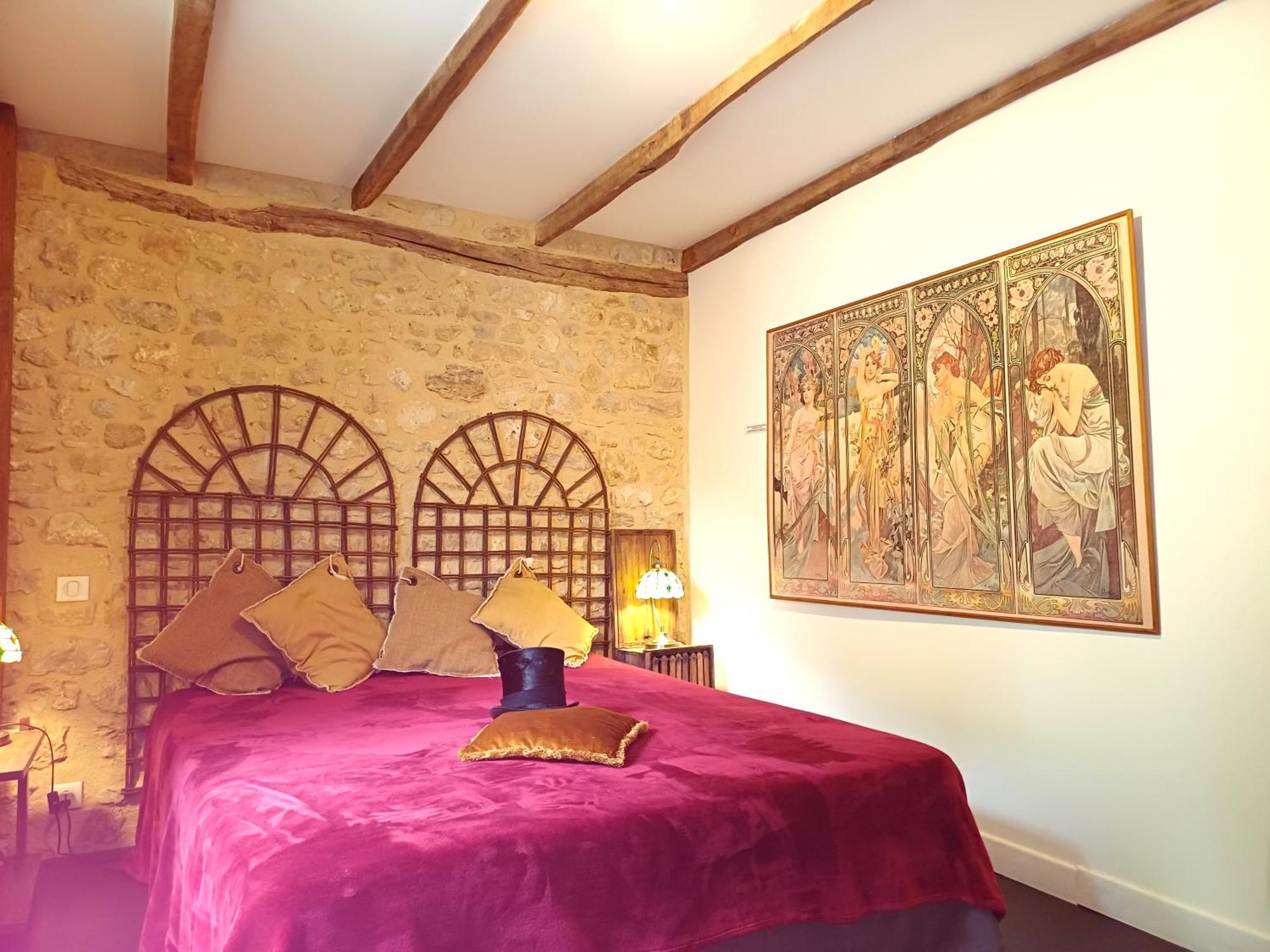 Holiday home Au Pied Du Chateau - 5 A 11 Personnes - Baignade-canoe-piste Cyclable A 100 M Castelnaud La Chapelle