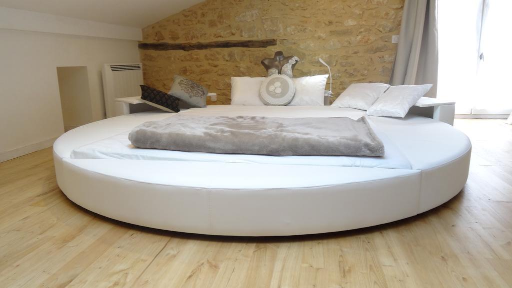 Au Pied Du Chateau - 5 A 11 Personnes - Baignade-canoe-piste Cyclable A 100 M *