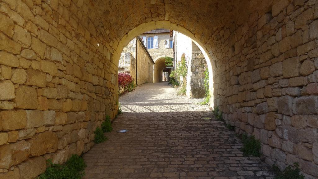 Holiday home Au Pied Du Chateau - 5 A 11 Personnes - Baignade-canoe-piste Cyclable A 100 M *