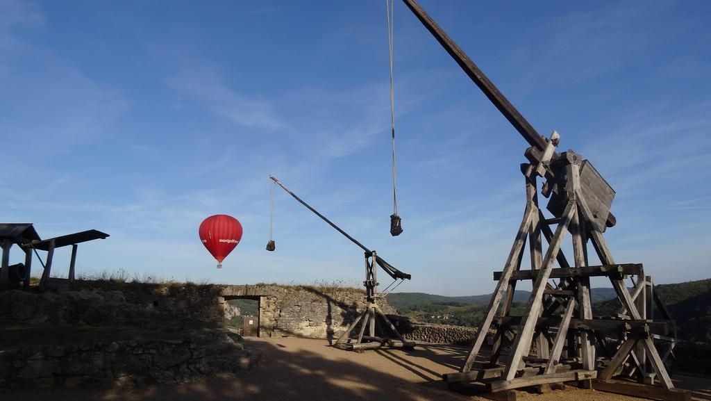 Au Pied Du Chateau - 5 A 11 Personnes - Baignade-canoe-piste Cyclable A 100 M Castelnaud La Chapelle
