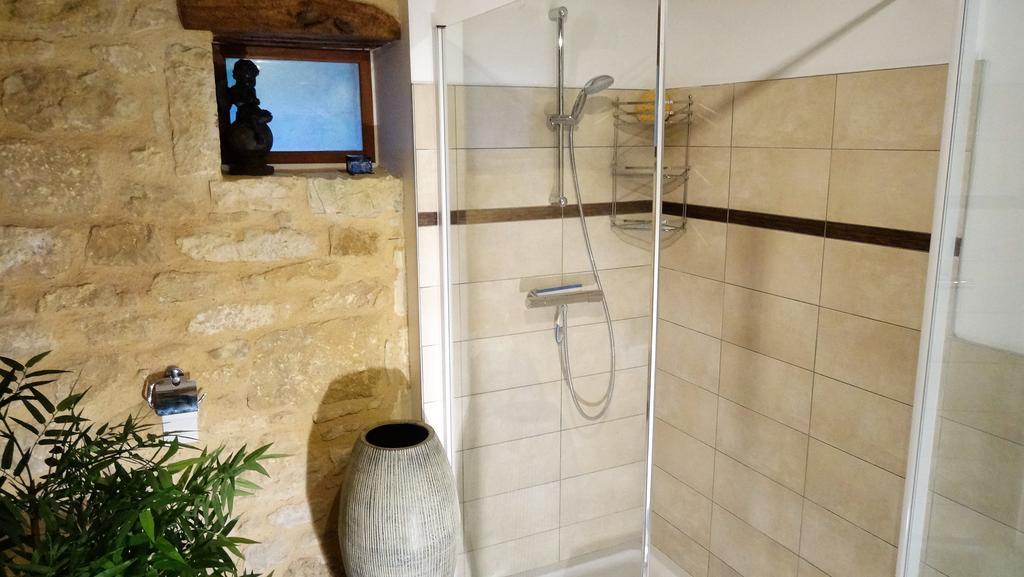 Au Pied Du Chateau - 5 A 11 Personnes - Baignade-canoe-piste Cyclable A 100 M Castelnaud La Chapelle