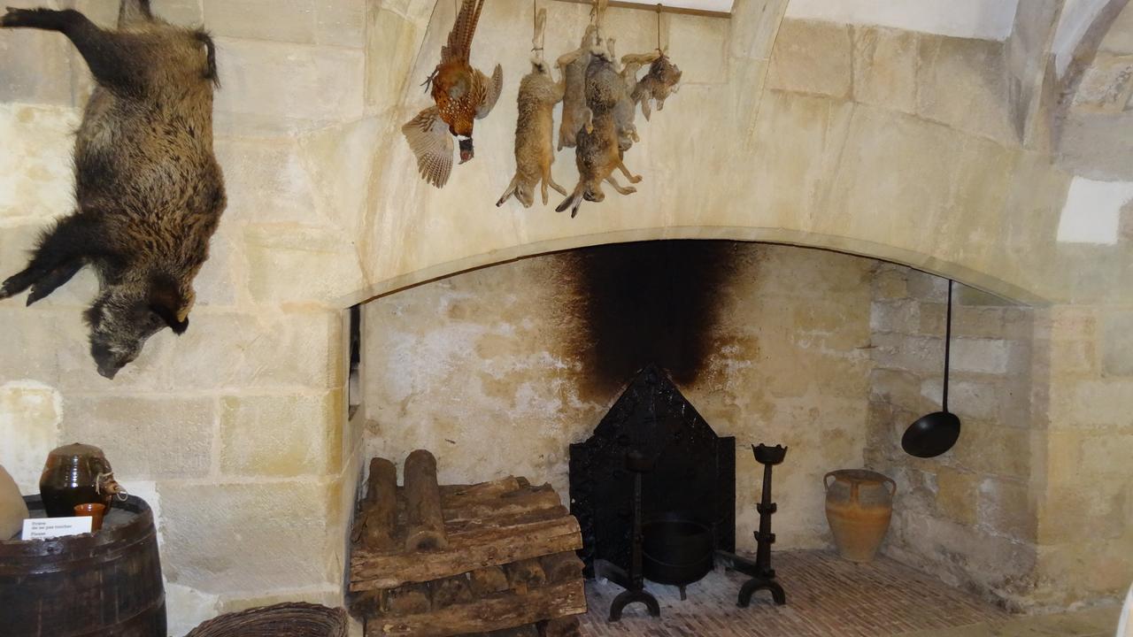 Au Pied Du Chateau - 5 A 11 Personnes - Baignade-canoe-piste Cyclable A 100 M *
